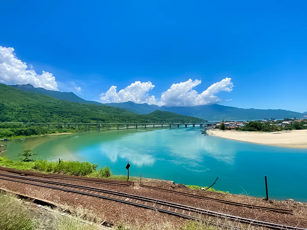 Hai Van Pass Cycling Tour